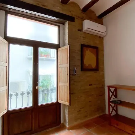 Apartment Good Flat In Valencia